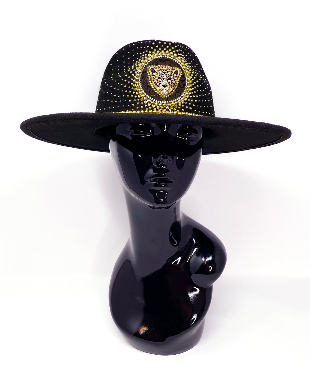 Black wide brim fedora hat. Gold metal & crystal leopard motive, hand painted metallic gold leopard print, embellished with gold metal clasped crystals & pearl like rhinestones. ladies day, festival hat, crystals, felt hat, boho, festival outfit, hat, handmade hat, festival wardrobe, gold hat, party hat