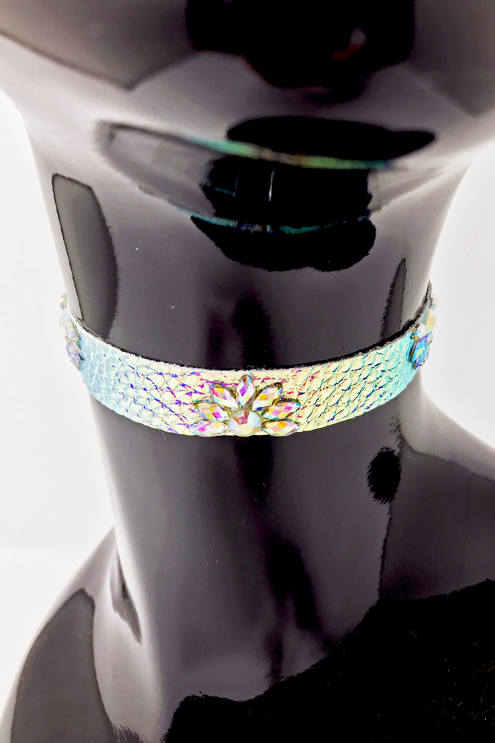 Lilac Shimmer Choker